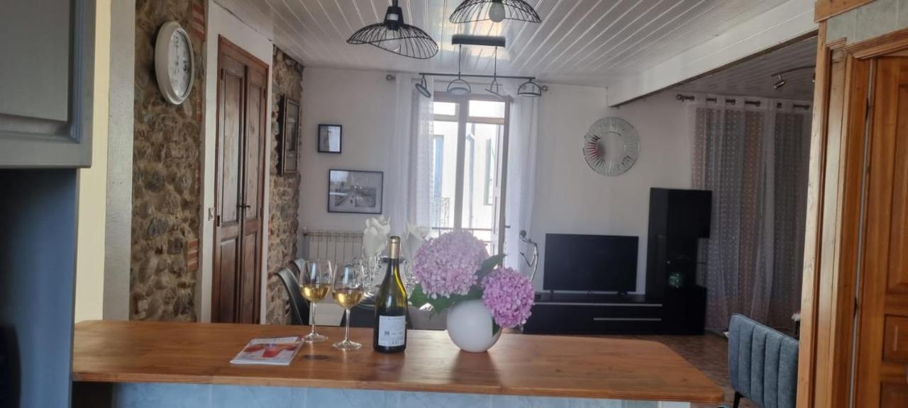 Maison De Ville Avec Garage พุราเดส์ ภายนอก รูปภาพ